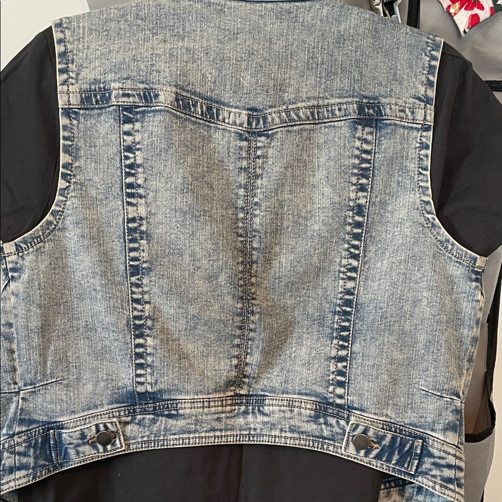 Love, Fire Light Blue Denim Vest - Picture 7 of 9